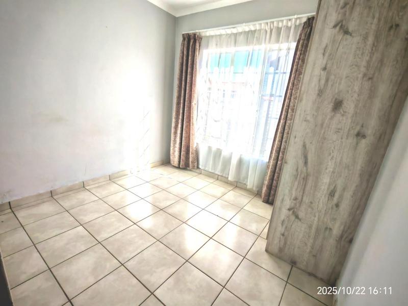 To Let 3 Bedroom Property for Rent in Waterkloof East North West